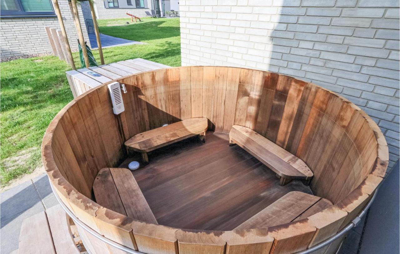 Amazing Home In Lembruch-Duemmer See With Sauna Eksteriør billede